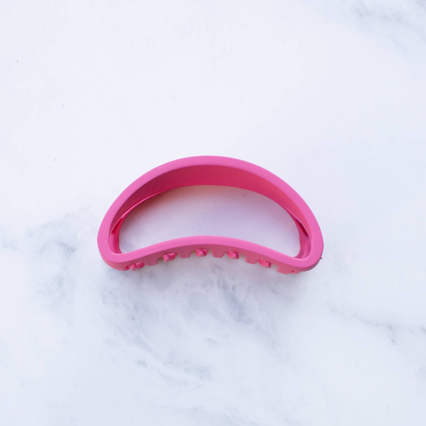 Bean shaped claw Casual design style clip