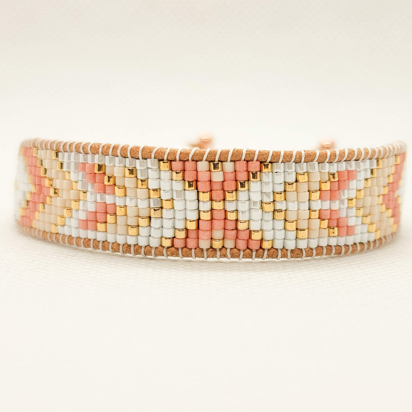 coral sands harmony pearl beaded bracelet front view