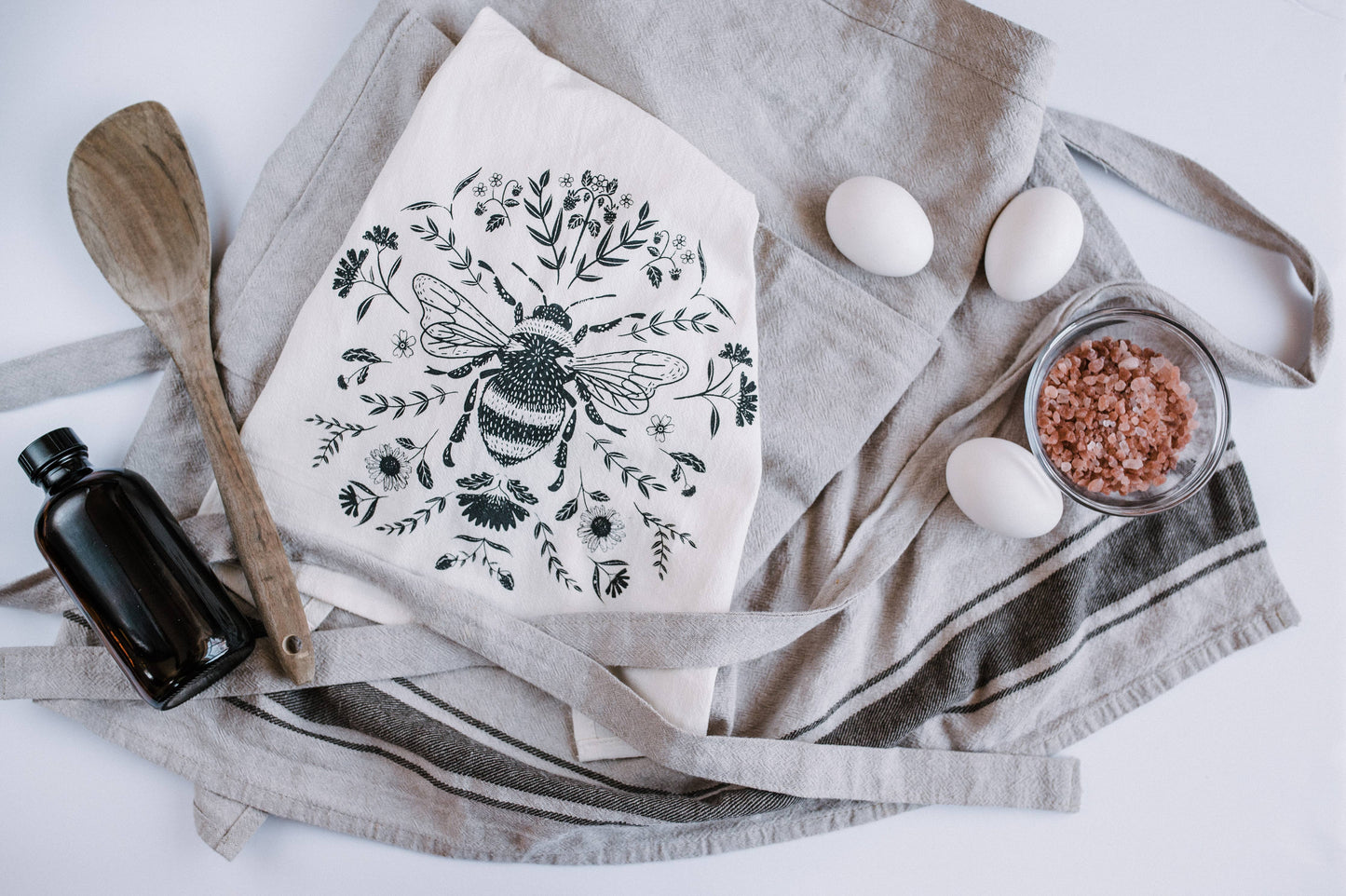 TEA TOWEL with Charcoal Bee / Bee Decor / Home Decor