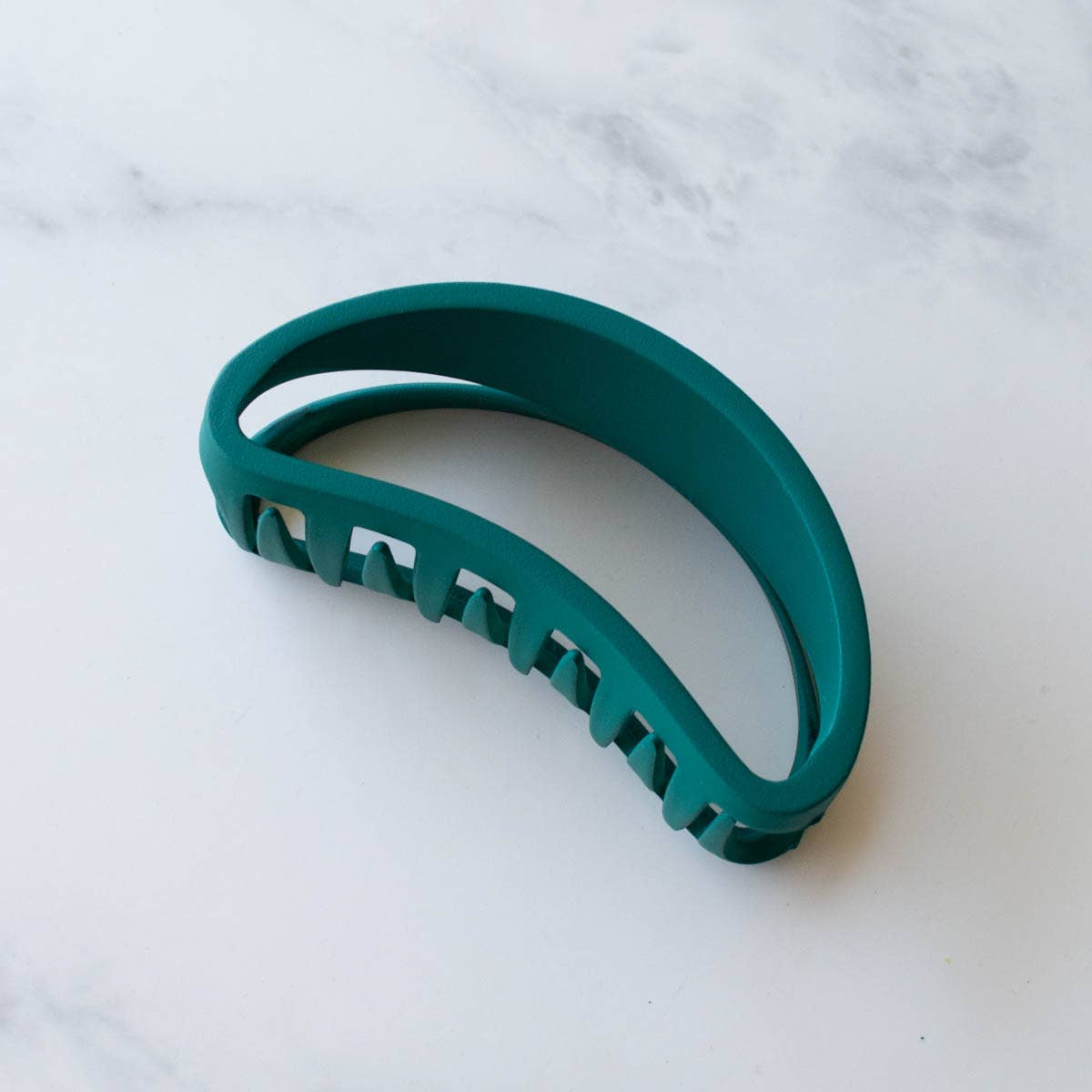 Bean shaped claw Casual design style clip