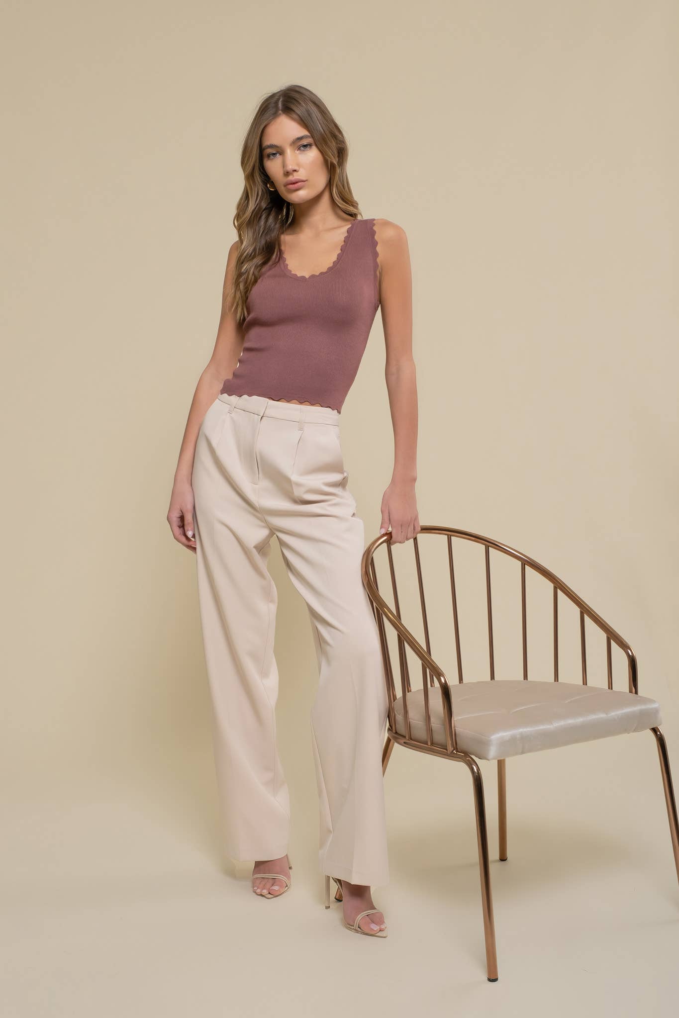 Scallop Edge Sleeveless Top Brown