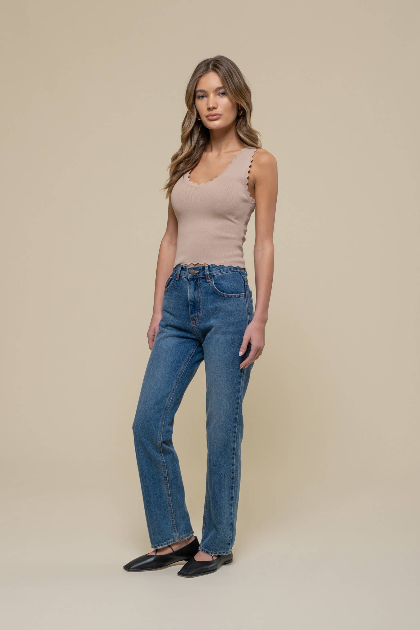 Scallop Edge Sleeveless Top Brown