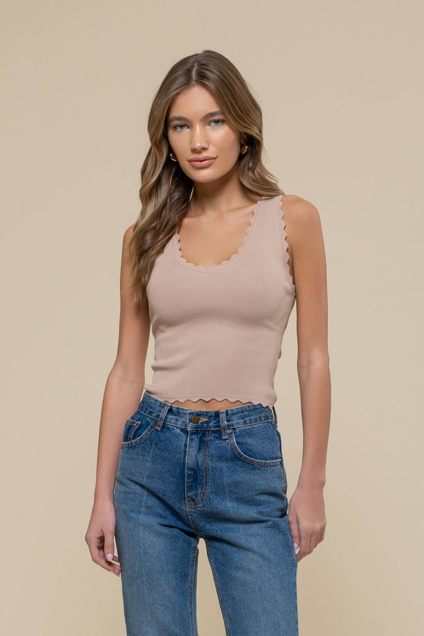 Scallop Edge Sleeveless Top Brown