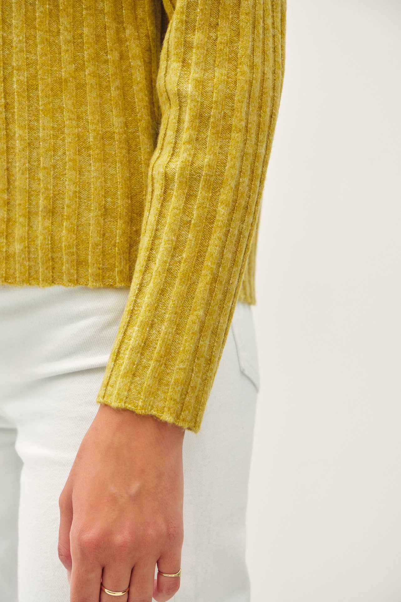 Ultra Soft Chunky Ribbed Mock Neck Sweater