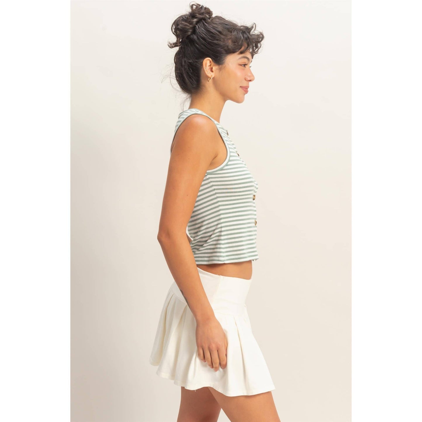 Striped Button-Front Crew Neck Sleeveless Top