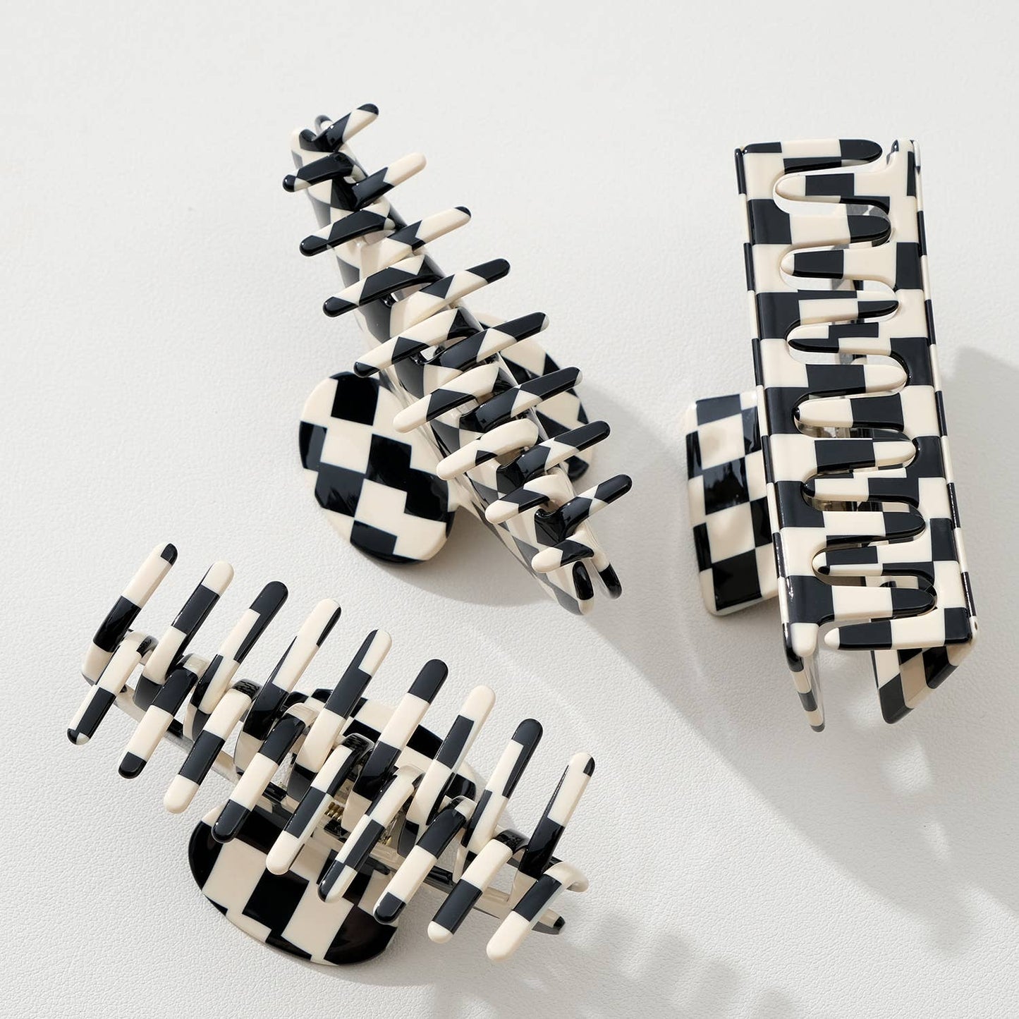 Checkmate Large - Assorted Claw Clips