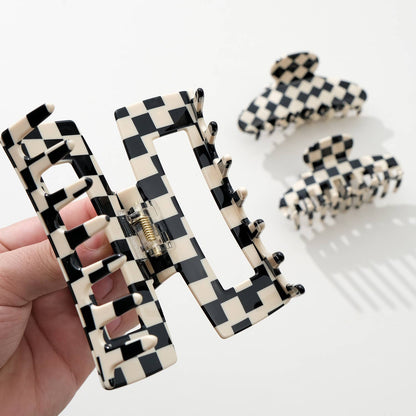 Checkmate Large - Assorted Claw Clips