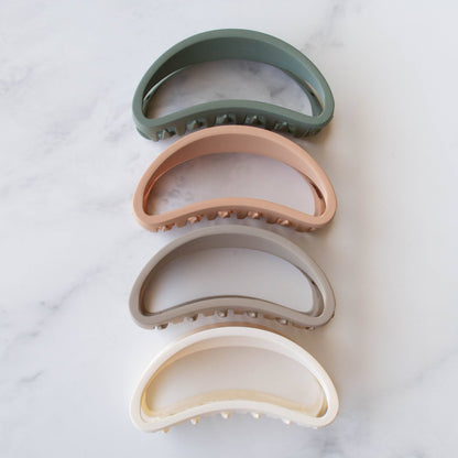 Bean shaped claw Casual design style clip