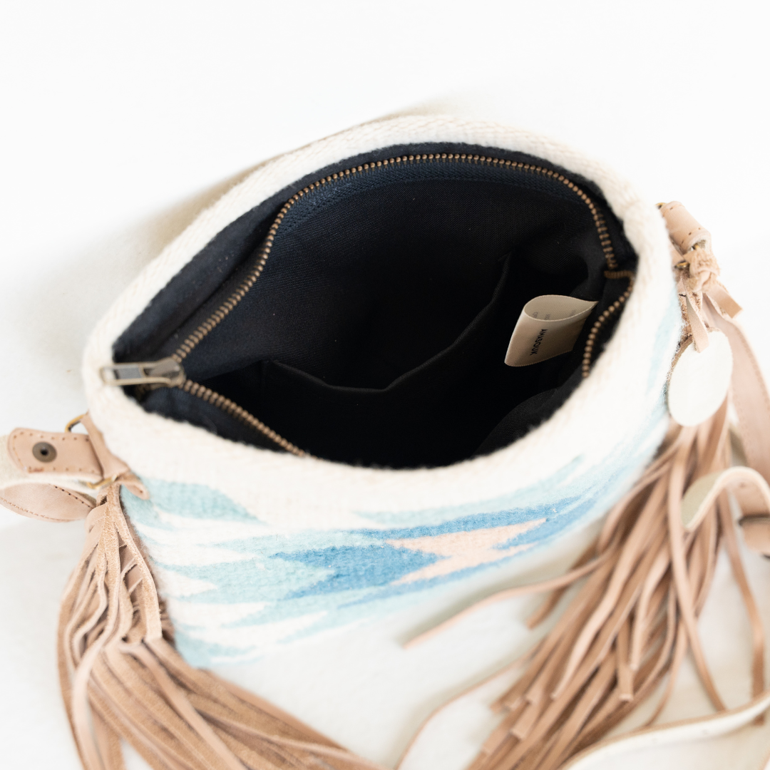 Viento Dulce Wool Fringe Crossbody–Handwoven Oaxaca