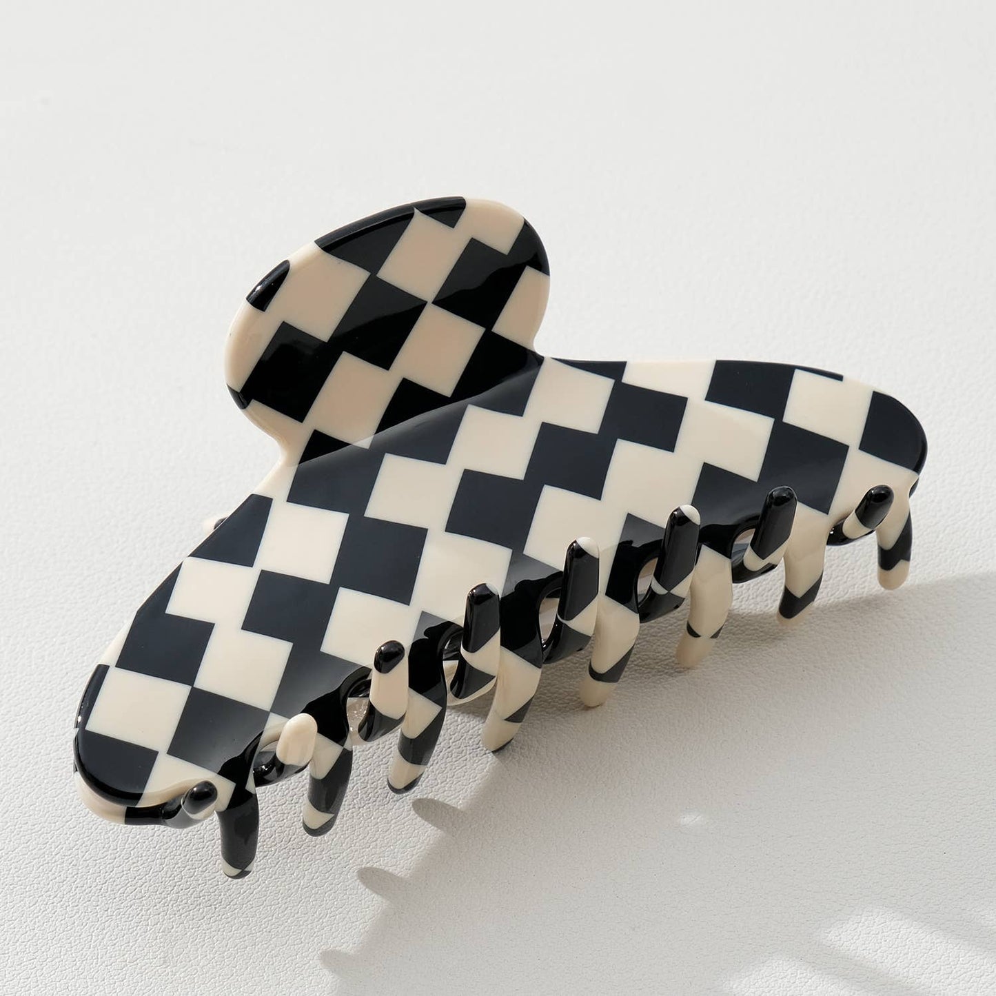 Checkmate Large - Assorted Claw Clips