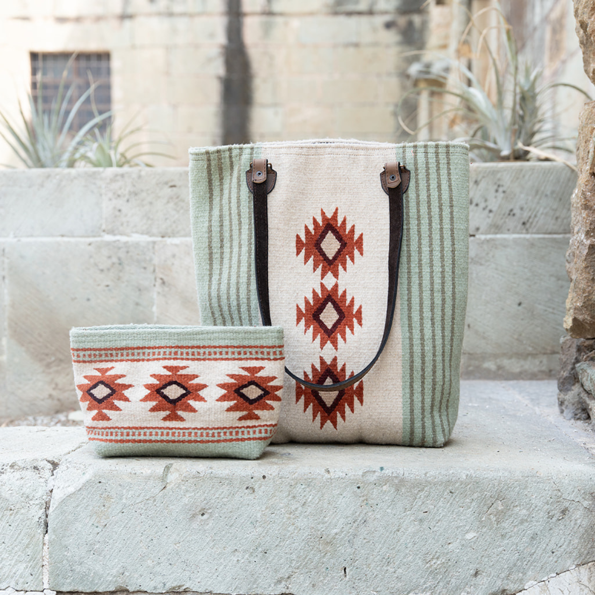 Primavera Wool Bucket Tote–Leather Strap