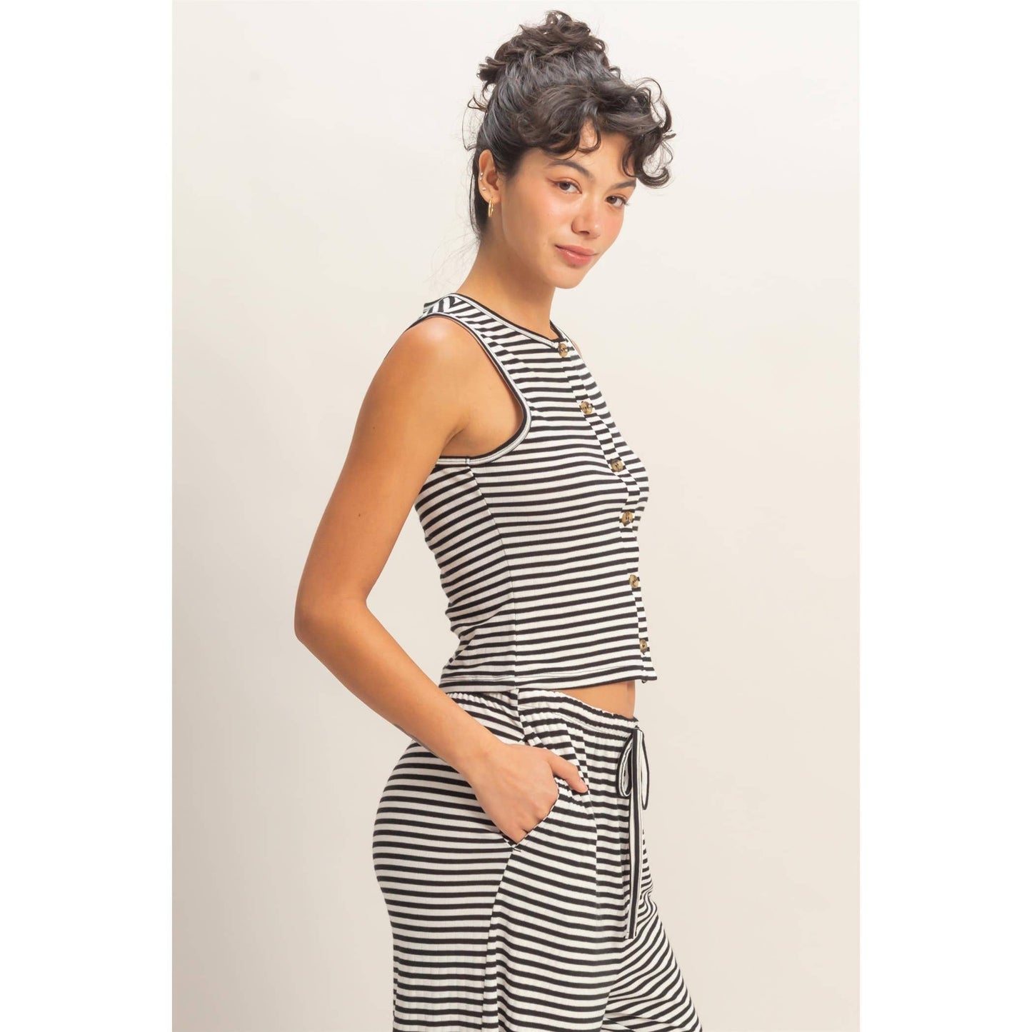 Striped Button-Front Crew Neck Sleeveless Top