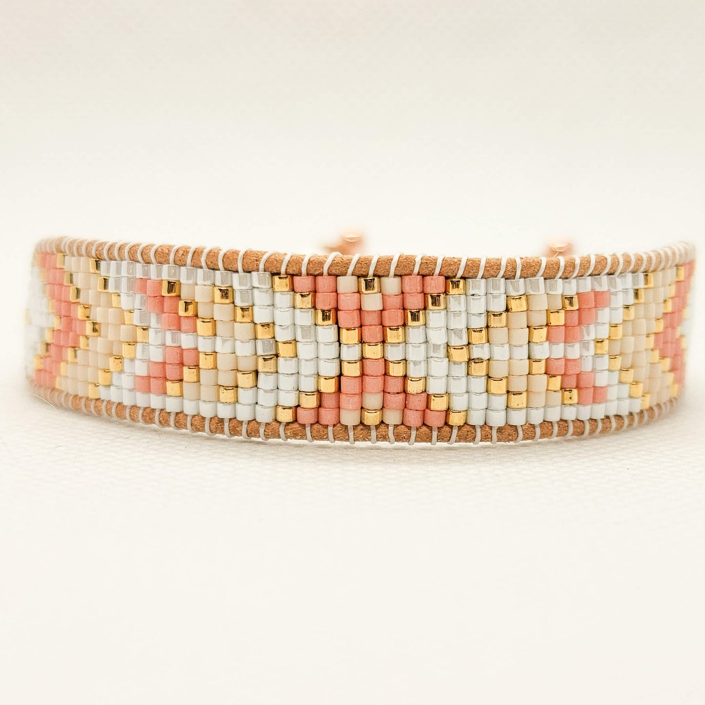 coral sands harmony pearl beaded bracelet front view